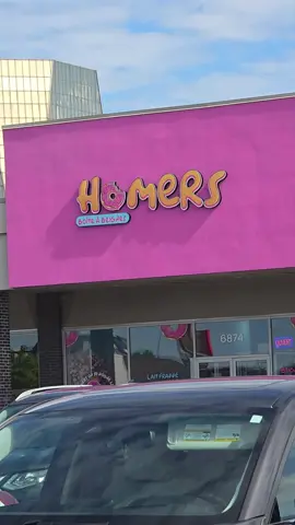D'oh! Stumbled across this really cool Simpsons-themed donut shop in Montreal! @HOMERS_MTL #homersdonuts #montreal #montrealtiktok #donuts #thesimpsons 