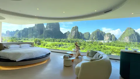 came to see the view, but she found her voice. #traveltochina #guilin #LuxuryLifestyle #RoomWithAView 