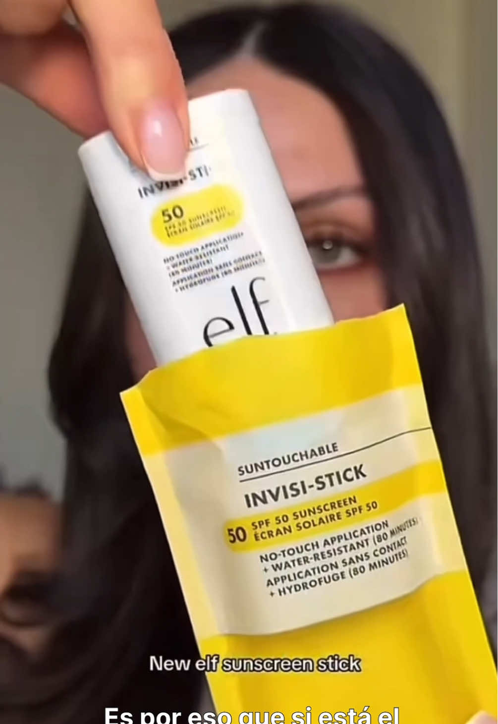 ¿Estás lista para llevar tu rutina de protección solar al siguiente nivel? Con el Sunscreen Stick de e.l.f., es más fácil que nunca. ✨🫶🏻  #protectorsolar #maquillaje #fyp #girls #tips 