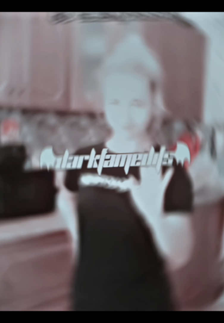 #КРИСНАФОКСЕ этот ЗОНТЕЕЕК💜 #зонтикмем #edit #fypviral #darkfamedits cc:gilbertscene dt: @КрИс На ФоКсЕ 🤟 
