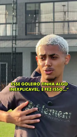 O GOLEIRO TINHA ALGO MISTERIOSO…  #futebol #Soccer 