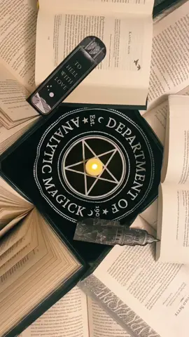 🖤Katabasis by @Rebecca F. Kuang 🖤  My most anticipated edition of my most anticipated book of the year! I am so in love with the details included in this edition. @Illumicrate ✨ you have out done yourself 😍 💌What is everyone’s most anticipated book/edition this year? #katabasis #rfkuang #BookTok #prettycovers #darkacademia 