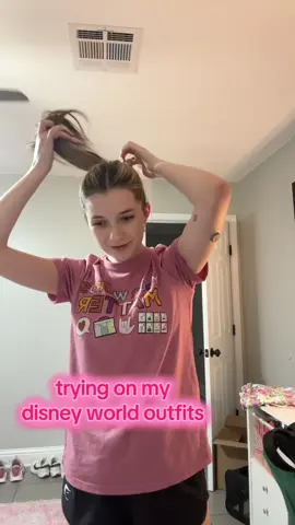 trying on my disney world fits :)