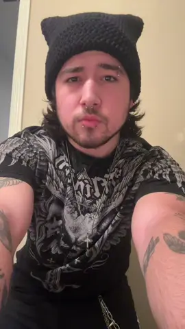 how’s everyone’s day going :) #alternative #alttiktok #rockmusic #emo #alt 