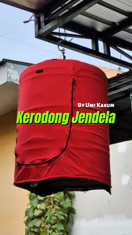 Murai gacor dimulai dari kenyamanan 🐦 🔥 Krodong Jendela by Umi Kasum ➡️ Adem, nyaman, anti-stres ➡️ Desain jendela buka-tutup Burung tenang = suara makin power! ⚡ Stok terbatas, pesan sekarang! #UmiKasumOfficial #UmiKasum #KerodongJendela
