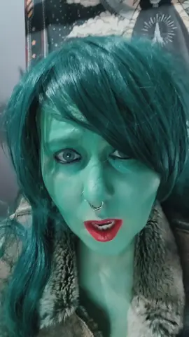 #oldgregg is coming for you #green #cosplaygirl #redlipstick 