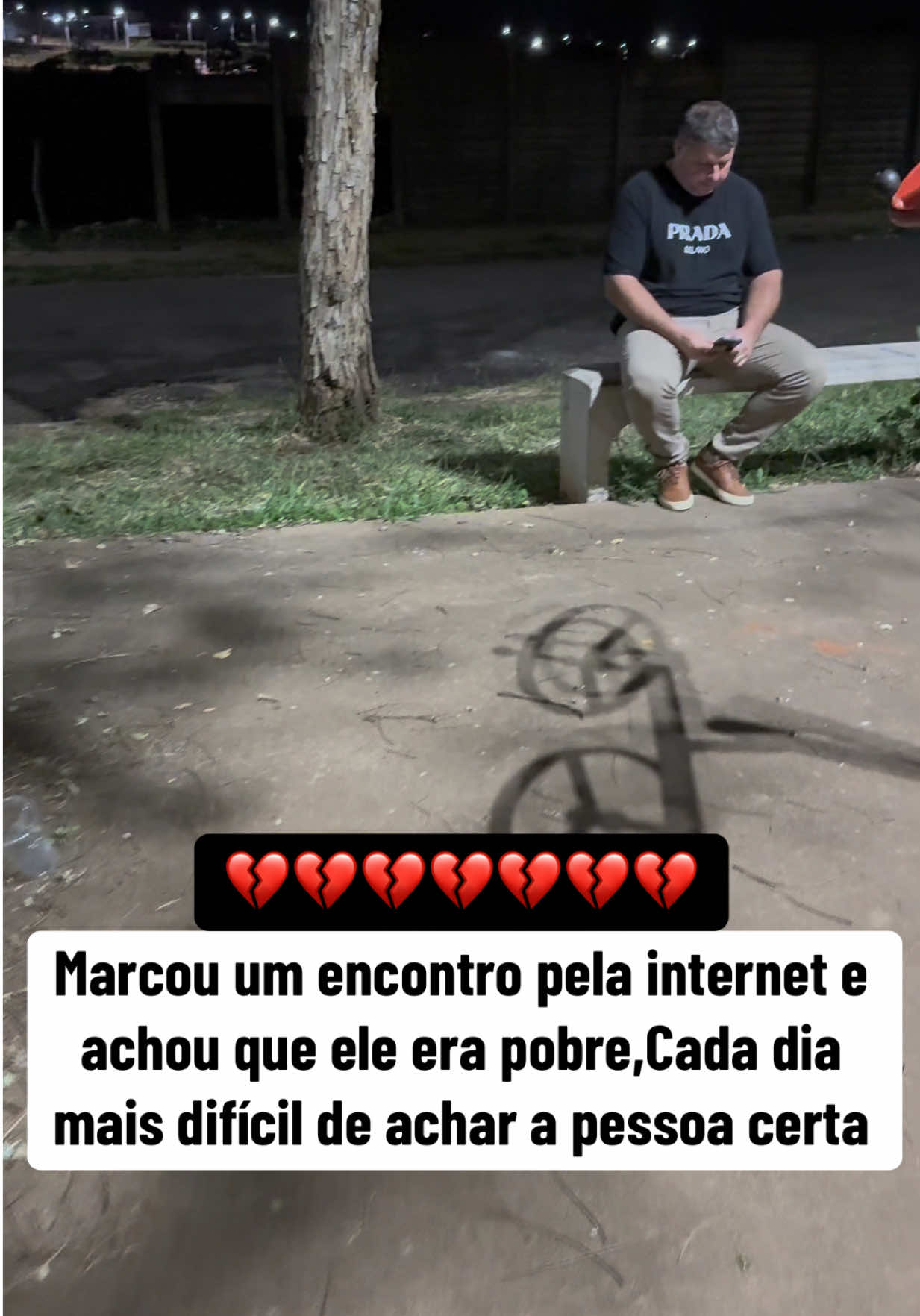 Marcou encontro pela internet e achou que ele era pobre cada dia mais difícil de achar pessoa certa 💔🥺#amor #familia #encontro #seguidores #viral 