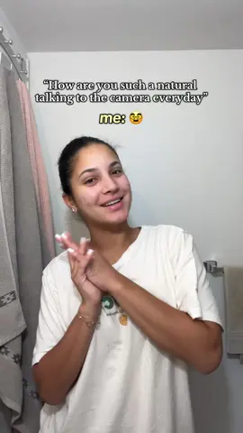 glitching at 4:50am but Good freaking morning 😝 reality of being a content creator #contentcreator #contentcreatorbloopers #influencer #vlogging #fyp 