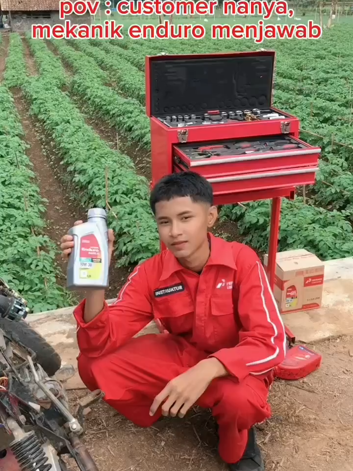 Short Ototefa 58 Ketika customer bertanya dan mekanik OTOTEFA menjawab.... @pertaminalub  @pertaminapatraniaga  @pertamina  @tekosmkn1talaga  @labantik_official  @bragalaskarnagasakti  #smkbinaanenduro  #enduroskillcontest  #pertaminalubricants  #olitangguhandalanindonesia  #pertaminaenduro  #endurohomeservice  #energizingyourengine  #smkbisa  #pertaminalub  #smkn1talaga