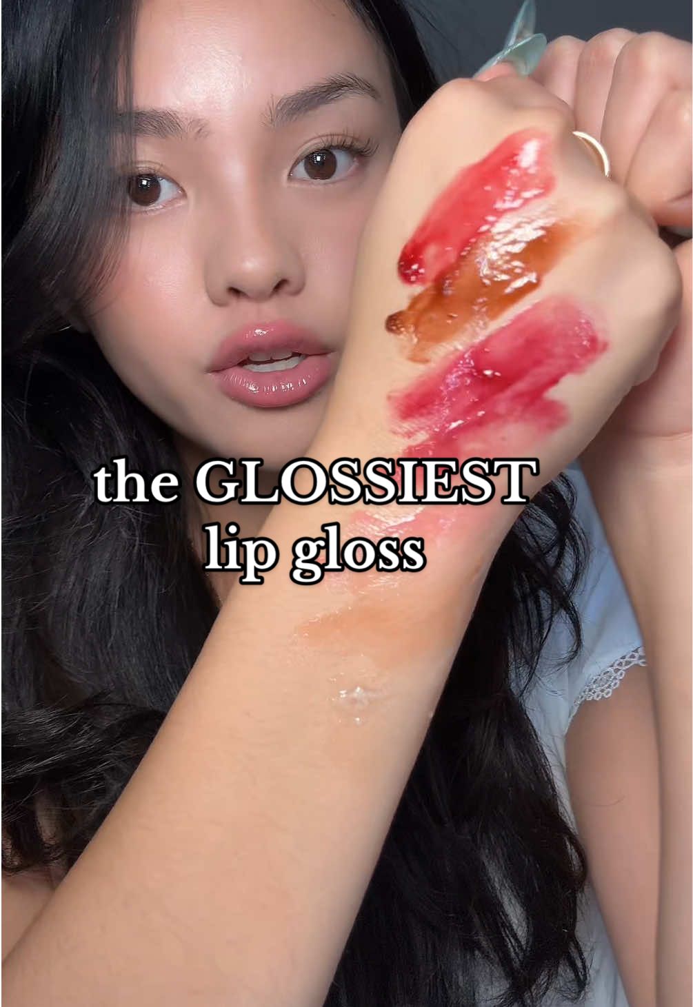 #NusePartner the DEWIEST and GLOSSIEST lippie from nuse and im so obbsesed  #nuse #nusegloss #rejulipgloss #lipgloss    