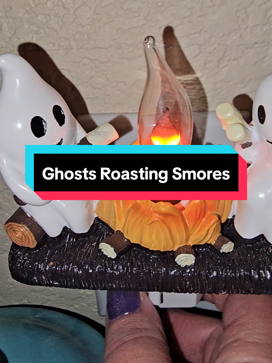 Perfect for anywhere in your home. #falldecorating #fall #halloween #nightlight #ghosts 