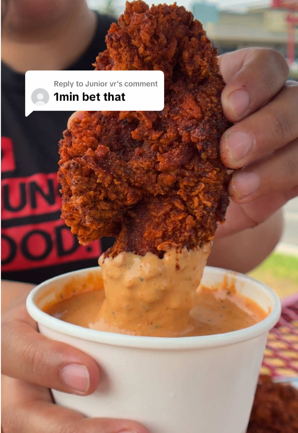Replying to @Junior vr 1 min is light work Junior 🙂‍↕️ For all these crunchy, juicy tenders we’re serving up⁉️ why would you wanna go anywhere else 🔥  #theredchickz #crunchiesttenders #hotchicken #tenders #foodiesoftiktok #FoodTok #nashvillestylechicken #foodiefinds #foodiereviews 