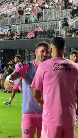 #RodrigoDePaul just wanted some love 😂❤️ #messi #suarez 