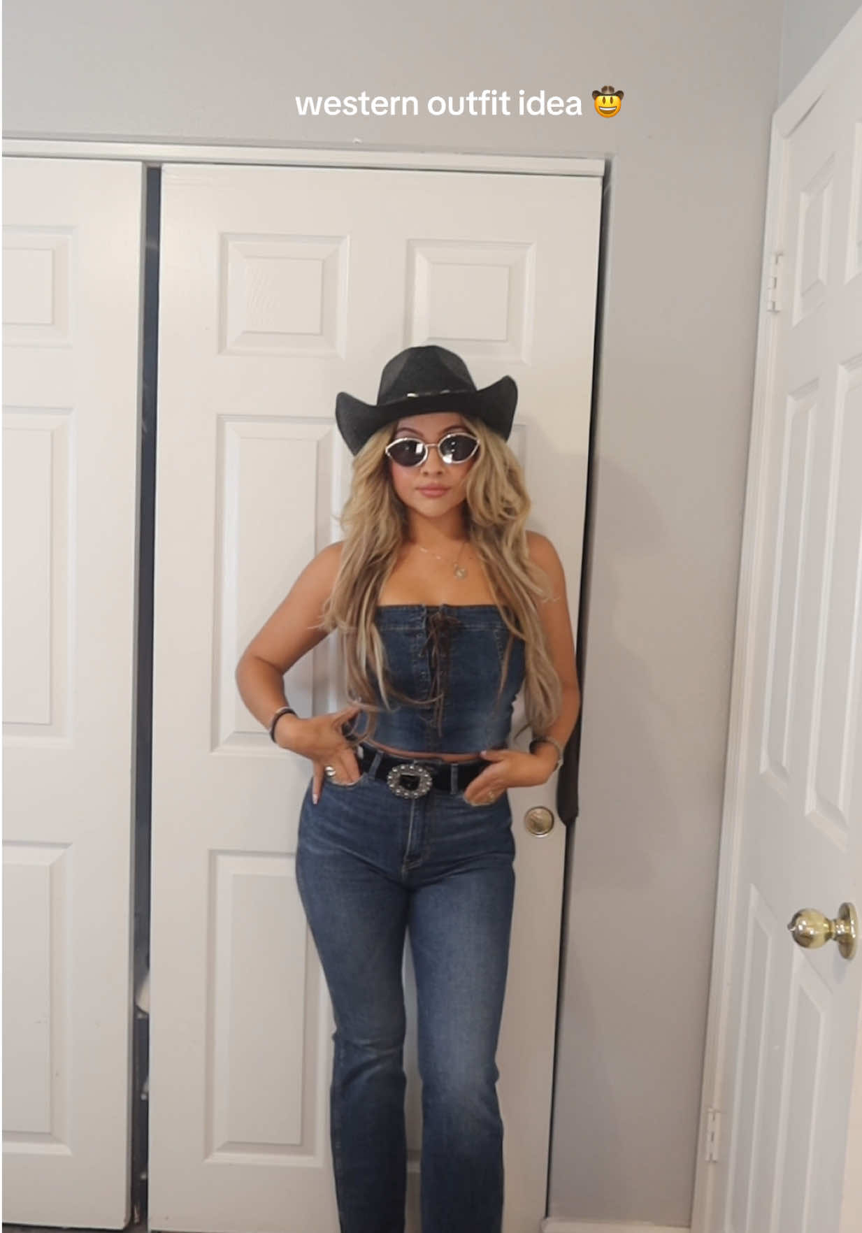 what are the girlies wearing to jalo fest ? 🤠 #outfitinspo #westernootd #latinasfashion #jalofest #fypシ 