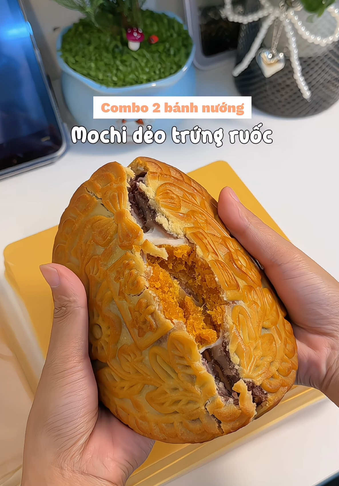 Team bánh nướng & bánh dẻo sắp họp lớp 😆 #banhtrungthu #banhtrungthumochi #trungthu #banhnuong #xh 