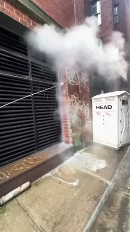 So satisfying #pressurewashing #cleaning #asmrcleaning #usacleaning #highpressure 