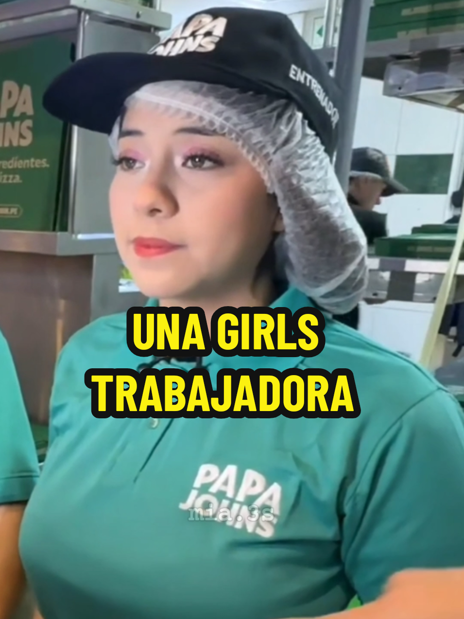 Zully en Papa Johns 😻💚 #papajohns #zully #zullyclips #zullyenpapajohns #peru 