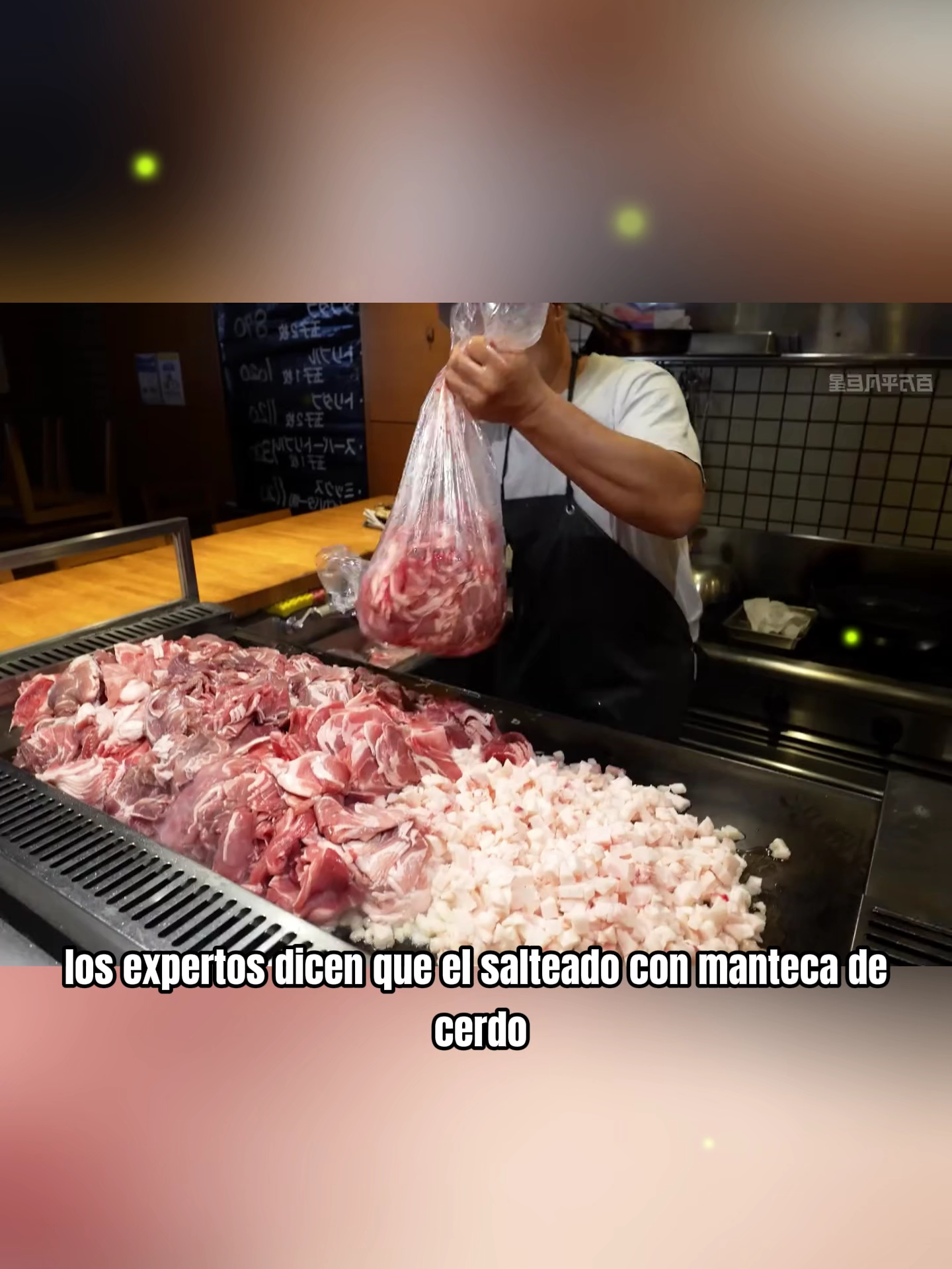 El secreto del restaurante japonés que cocina con 30 libras de manteca de cerdo al día 🍳🔥🍖 #JapaneseFood #StreetFood #FoodLovers #BBQExperience #ViralEats