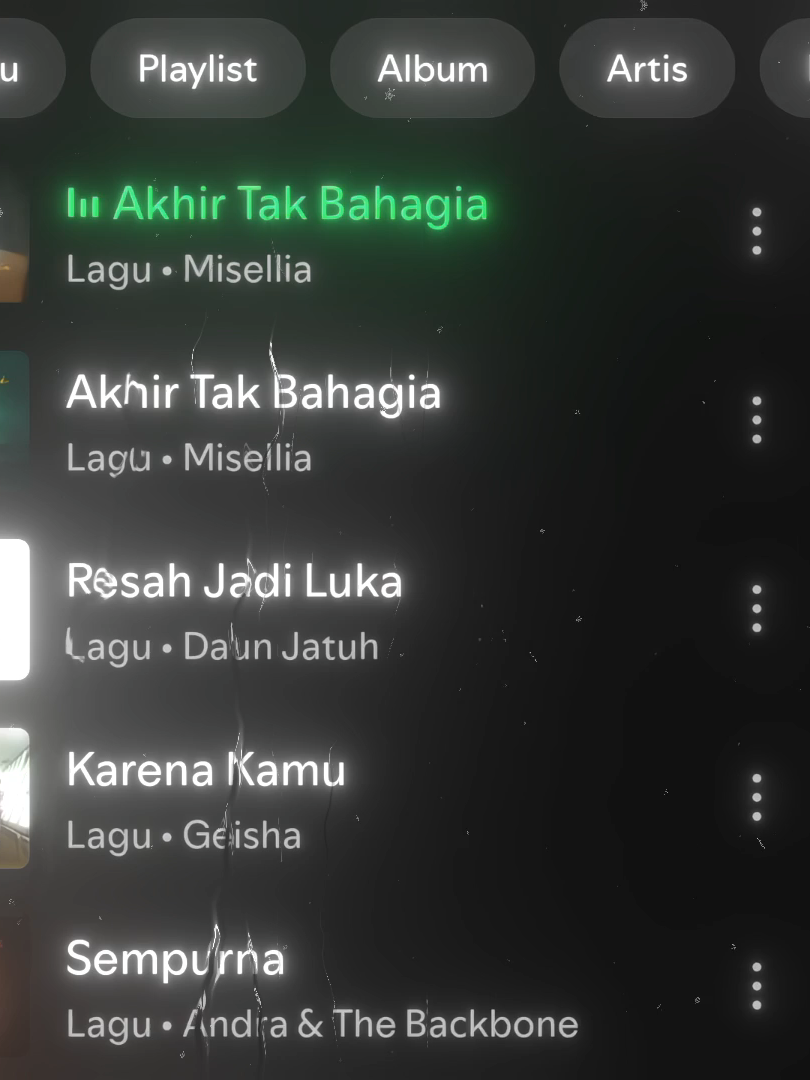 akhir tak bahagia >>> . . . #lyrics #music #spotify #viral #trending #fyp #foryou #foryoupage