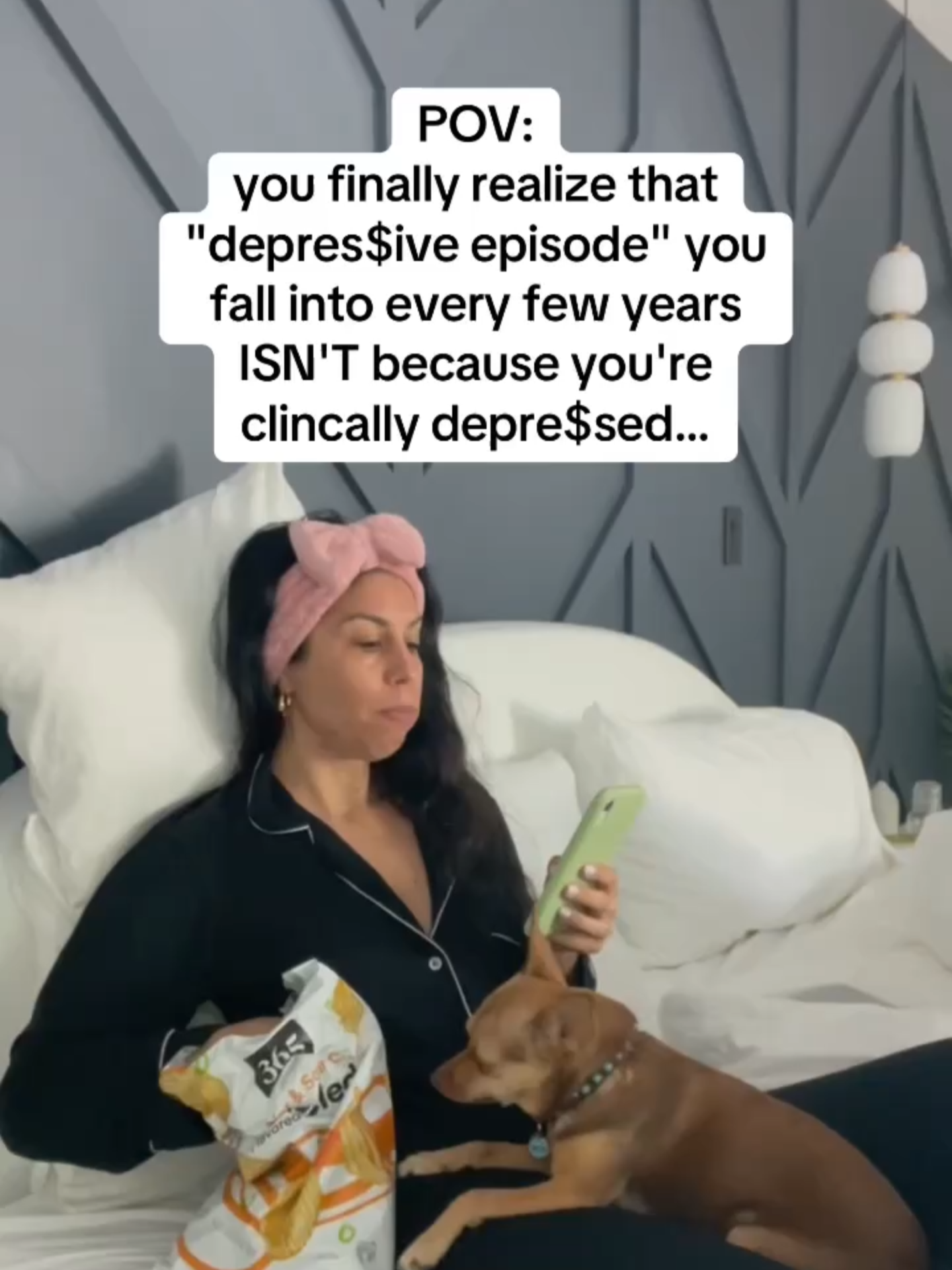it’s not always depre$sion, it’s often just your nervous system stuck in a freeze response 👇🏼 feeling stuck, immobile, and overwhelmed is your body’s way of coping with too much pressure 🥹 this isn’t your fault!  you’ve been through so much stress / trauma over such a long period of time that your body freezes to protect you from experiencing more stress / trauma 🤯 do you want to get out of freeze and get your energy back?  get guided through the step by step 👇🏼 heal your nervous system (3 course bundle) 🔗 on profile 💖✌🏼💖 . . . #stuck #exhausted #bedrot #cantgetoutofbed #nervoussystem