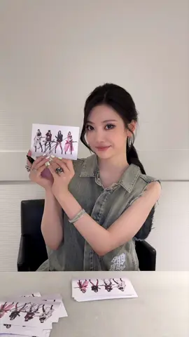 Signed with love 💖 Grab your signed albums!  https://aespa.lnk.to/Complex  Hey MYs, pre-order's live now - don't miss it! ✔️ https://aespa.lnk.to/RIchMan #aespa #æspa #에스파 #RichMan #aespaRichMan