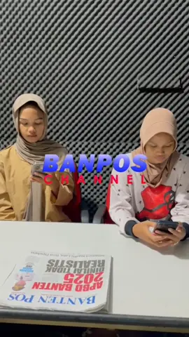 Hallo Ce’es Banpos, mau baca koran lebih praktis dan bisa di baca dimana saja?? Yu download aplikasi e-Paper Banten Pos di Playstore atau Scan Qris yang ada di vidio yaa ce’es banpos. Tunggu apa lagii, ayoo download sekarang!!😉 • Akses gratis e-Paper Banten Pos dengan mengunduh aplikasi BANPOS Digital (Android) https://bit.ly/BanposDigital  Atau akses melalui https://epaper.banpos.co/ • #bantenpos #banpos #banposchannel #koranbantenpos #koranharianbantenpos 