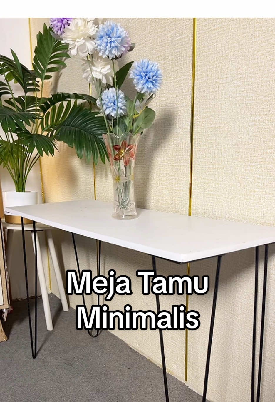 Meja yang lagi banyak di cari, ukuran 80 x 30, meja untuk ruang tamu atau kamar bakalan secakep ini, menambah aestetik dekorasi Ruangan yuk langsung di cekout sebelum keabisan #meja #mejatamu #mejaminimalismodern #mejaaesthetic 