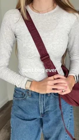jk I own three of them 😂 It’s seriously the BEST BAG EVER!!! You can fit SO much in it, and it doesn’t look overly bulky (even when it’s filled to the brim). 🔗  on my ShopMy and Amazon storefront! #fashionfind #baggubag #fallmusthave #fallfashion #stylingideas 