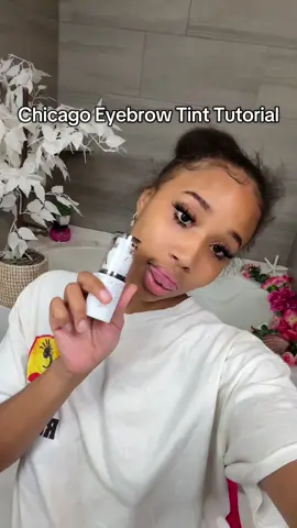 It lasts up to a week! #eyebrowtint #chicagobrows #eyebrowtinttutorial #eyebrowtutorial 