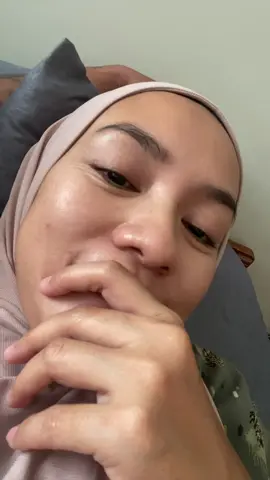 MasyaAllah Tabarakallah Suara ngorok yang dulu bikin aku susah tidur tapi sekarang malah bikin aku ikutan ngantuk kalau denger suara ngoroknya 🤣🤣 Sehat sehat suami kepala rumah tangga, imamku tercinta, semoga Allah selalu memberi kesehatan, umur yang panjang dan keberkahan ❤️❤️ 