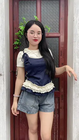 Áo thun bèo ✨✅ ê hốt lẹ đi chứ tui ưng lắm nha, vải dầy dặn, mặc lên bánh bèo lắm 💗💗 #aothun #aothunkieu #aokieu #aobeo 