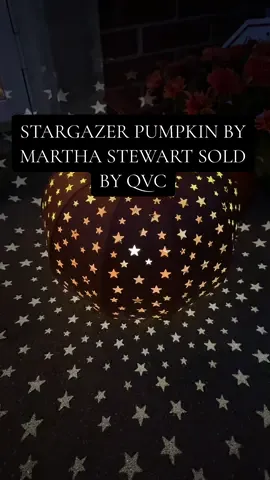 NEXT LEVEL HALLOWEEN!! The large Stargazer Pumpkin, by Martha Stewart at night! Sold by QVC, and it’s SPECTACULAR!! It’s indoor/outdoor approved, it offers a 6 hour timer function, steady or twinkle light mode, and runs on three C batteries! #qvc #marthastewart #halloweendecor 