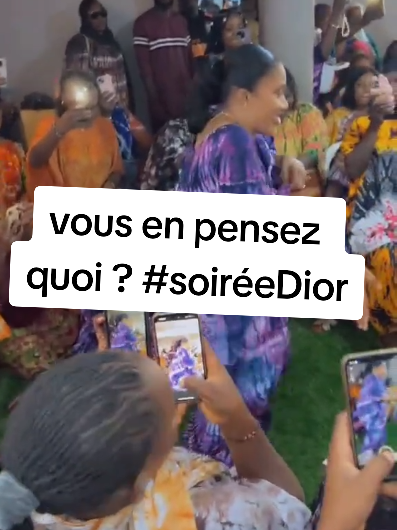 #collage avec @Miss dogonne 🥰🙈☺️  interdiction, de #soiréedior regroupement de femmes 👯‍♀️ qui mettent des uniformes mangent, s'amusent, dansent... VOUS EN PENSEZ KOI ?#VoiceEffects 