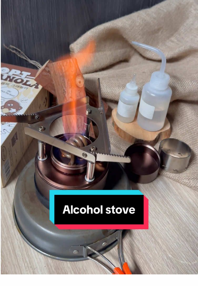 le built-in stand holds cookware firmly-no more wobbling pots on rocks.#camping #alcohol #Summer #Outdoors #campinglife 