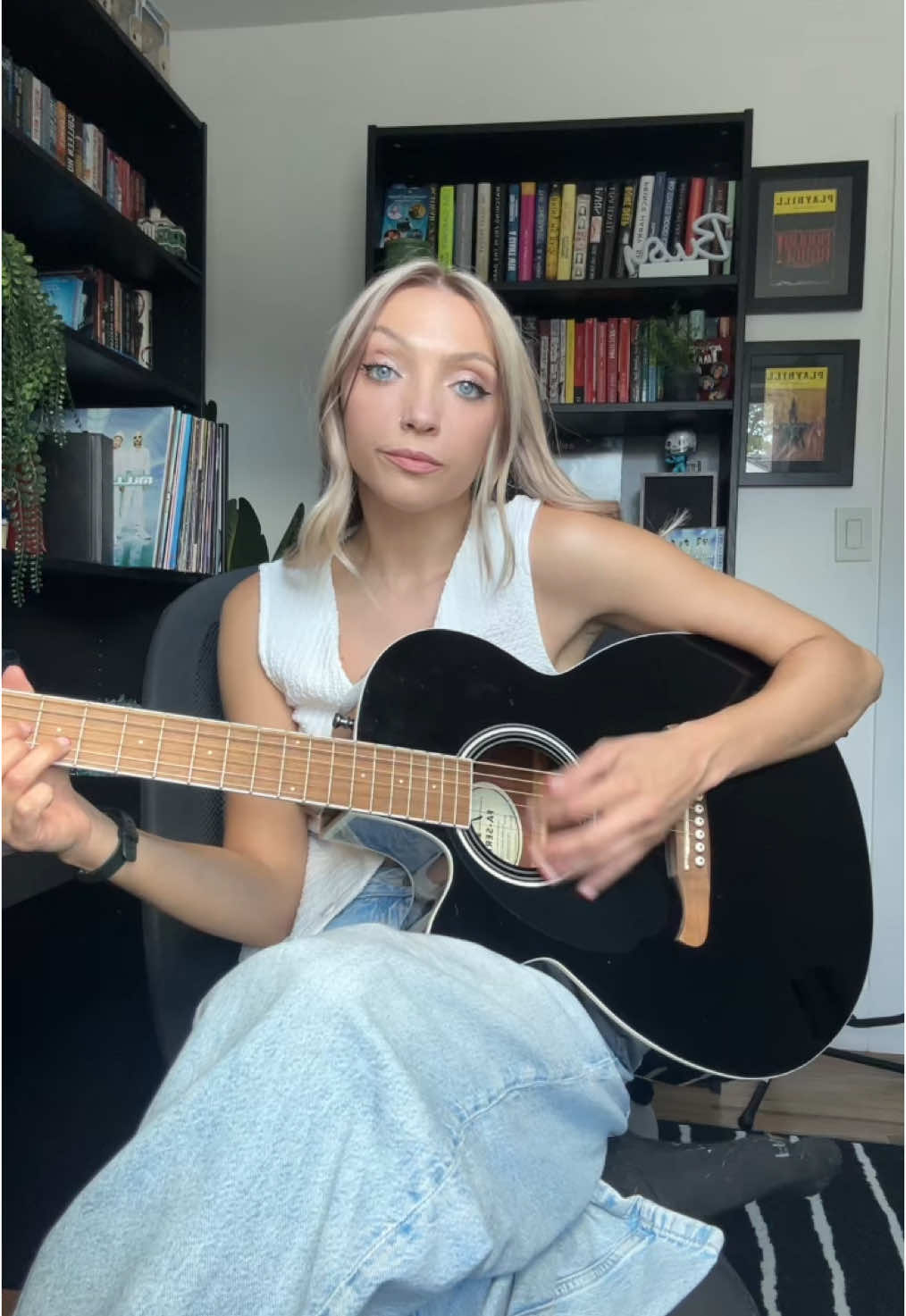 i’m not that person at all 🤍 #fyp #newmusic #singer #pop #acoustic #independentartist 