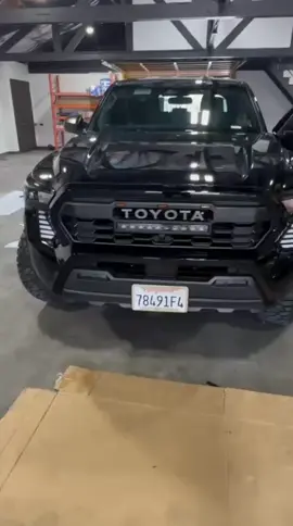#carandtruckaccessories #latinobusiness #professionalinstallation #toyotanation #tacoma @GMXMOTORSPORTS 