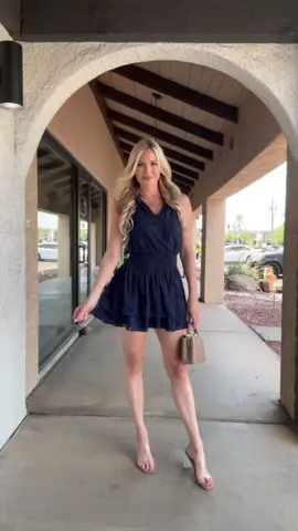 outfit check 💙✨ navy is officially having her moment 👀👜 #OOTD #navyblue #fashiontok #styleinspo #outfitideas  