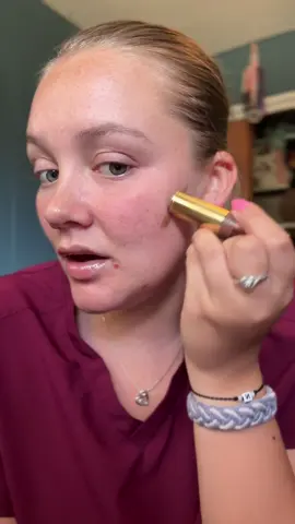 why do they make some makeup smell so good…i want to eat it🍫 @Too Faced #toofaced #chocolatesoleil #creamybronzer #bronzingstick #buildablecoverage 
