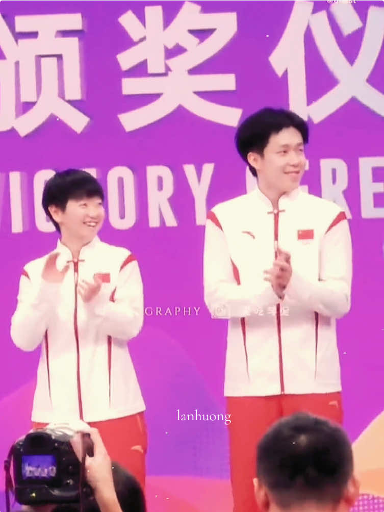 cưới lẹ đi trời ơiiiiiii 💕 #sunyingsha #wangchuqin #shatou #tondinhsa #vuongsokham 