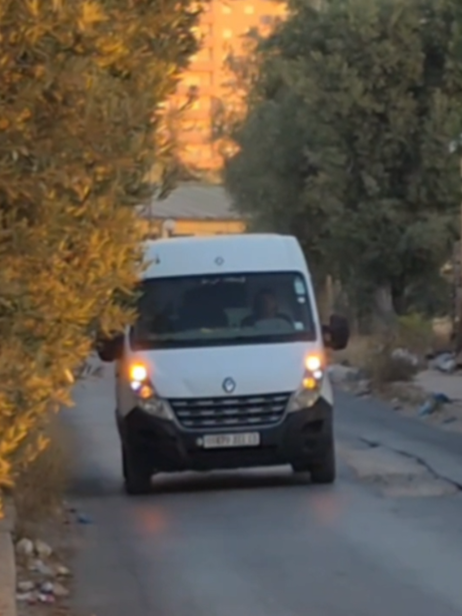 #شعب_الصيني_ماله_حل😂😂 #MASTER_RENAULT #master3algerie #tlemcen #الجزائر@ALILOU._13 