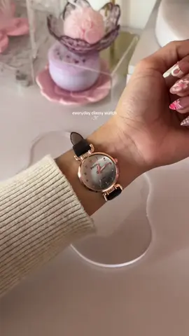 so inlove with my ₱100+ classy retro watch ✨🖤 #watch #retrowatch #womenswatch #simplewatch #giftidea