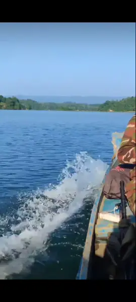 সময় থাকতে ভ্রমণে বেরিয়ে যান কোটি কোটি টাকা বাড়ি গাড়ি থেকে যদি চার দেওয়ালের ভিতরে বন্দি থাকেন তাহলে এগুলো থেকে কোন লাভ নাই 👍👍👍