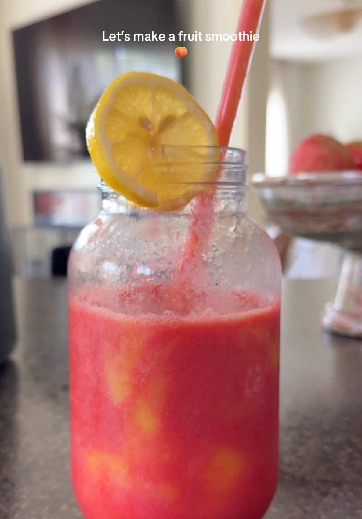 Don’t have a juicer? No problem, It’s smoothie time! Let me show you how to make the most delicious fruit smoothie using only a few ingredients! ✨ ••• #smoothie #fruit #health #fruitsmoothie #healthy 