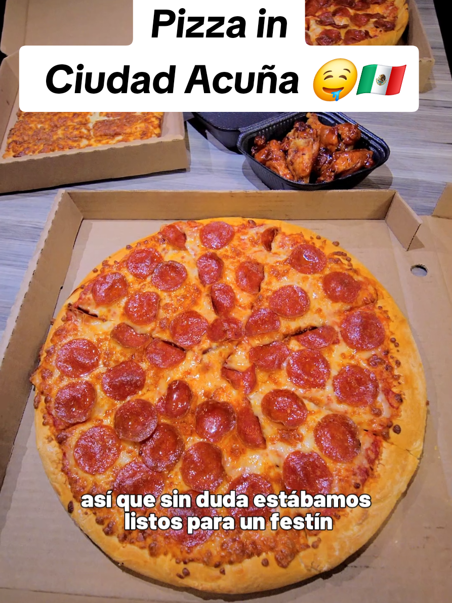 Pizza in Ciudad Acuña 🤤 🇲🇽  #reel #mexico #elnorte #explorepage 