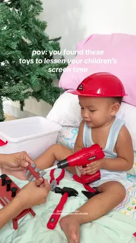 Kaya mommies, i-check put niyo na 'to. Sure akong magugustuhan ng mga babies niyo yung Toolbox Set na 'to. Sulit sa 55 pieces na laruan sa halagang less than 500 pesos! #toys #toysforkids #educationaltoy #montessori #montessoritoys 