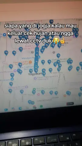 cuaca di jogja itu permeternya beda cuaca, jadi enak punya fasilitas cctv online😭😇 kamu kapan main ke jogja??😇 sendirian gapapa kokk😁 nanti kami siap menemanimu keliling jogja, bisa cek di bio yakk🤗 #jogjaviral #cctvjogja #jogja24jam #tripjogjamurah #solotripjogja 