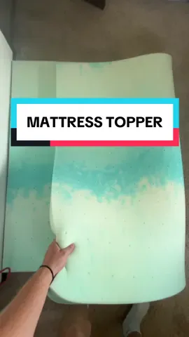 The marshmallow mattress topper is made with memory foam and is thermodynamic! Make sure not to miss out on the sale! #mattress #mattresstopper #sleep #bed #bedtime 