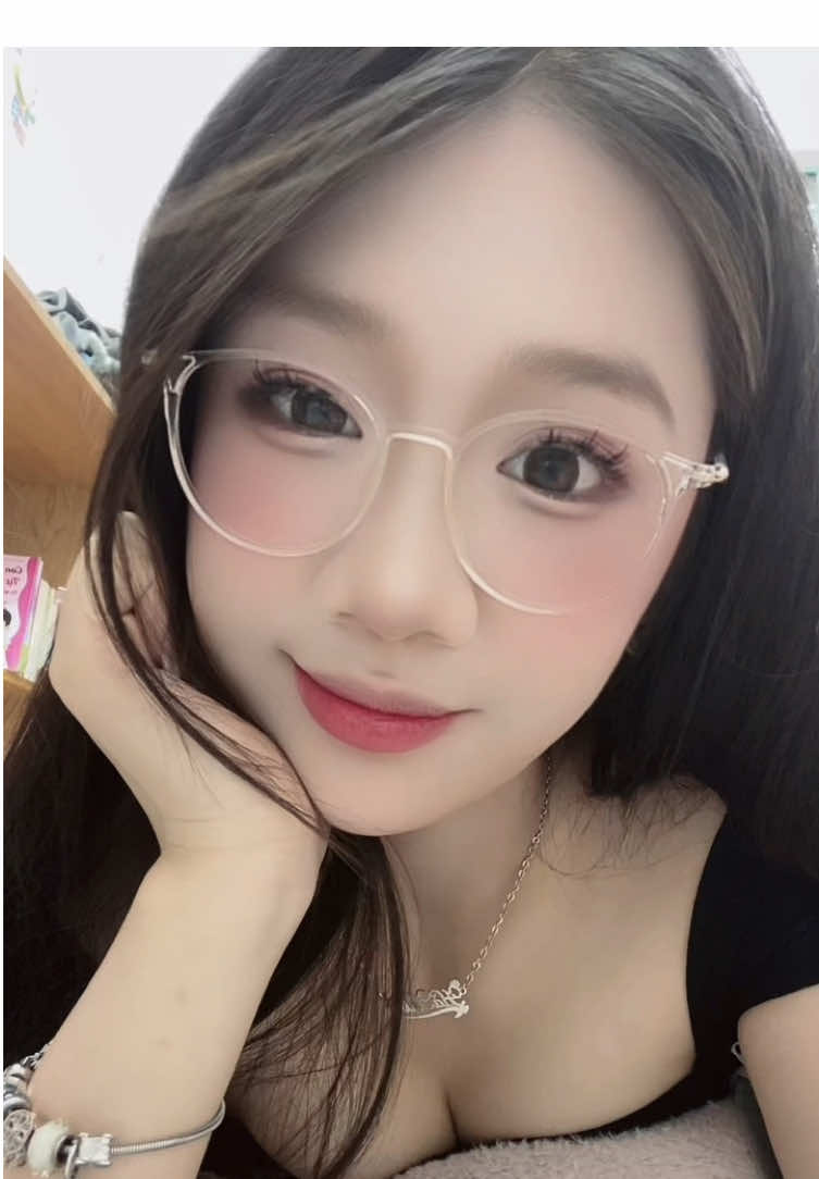 em vui bên nhân tình mới 😓