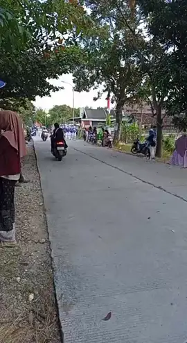 gerak jalan umum desa kanor.. alhamdulillah juara3 perwakilan SMK negri kanor#fypシ゚viral 