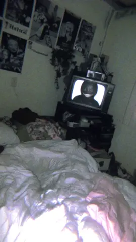 I woke up to something watching me from inside the TV. #nightmarefuel #analoghorror #horror 